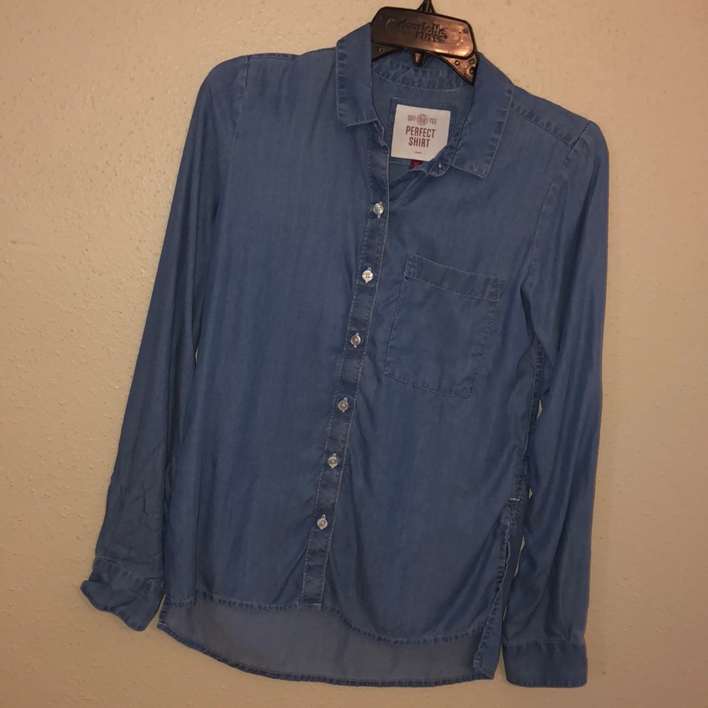 Kohl’s women’s denim blouse